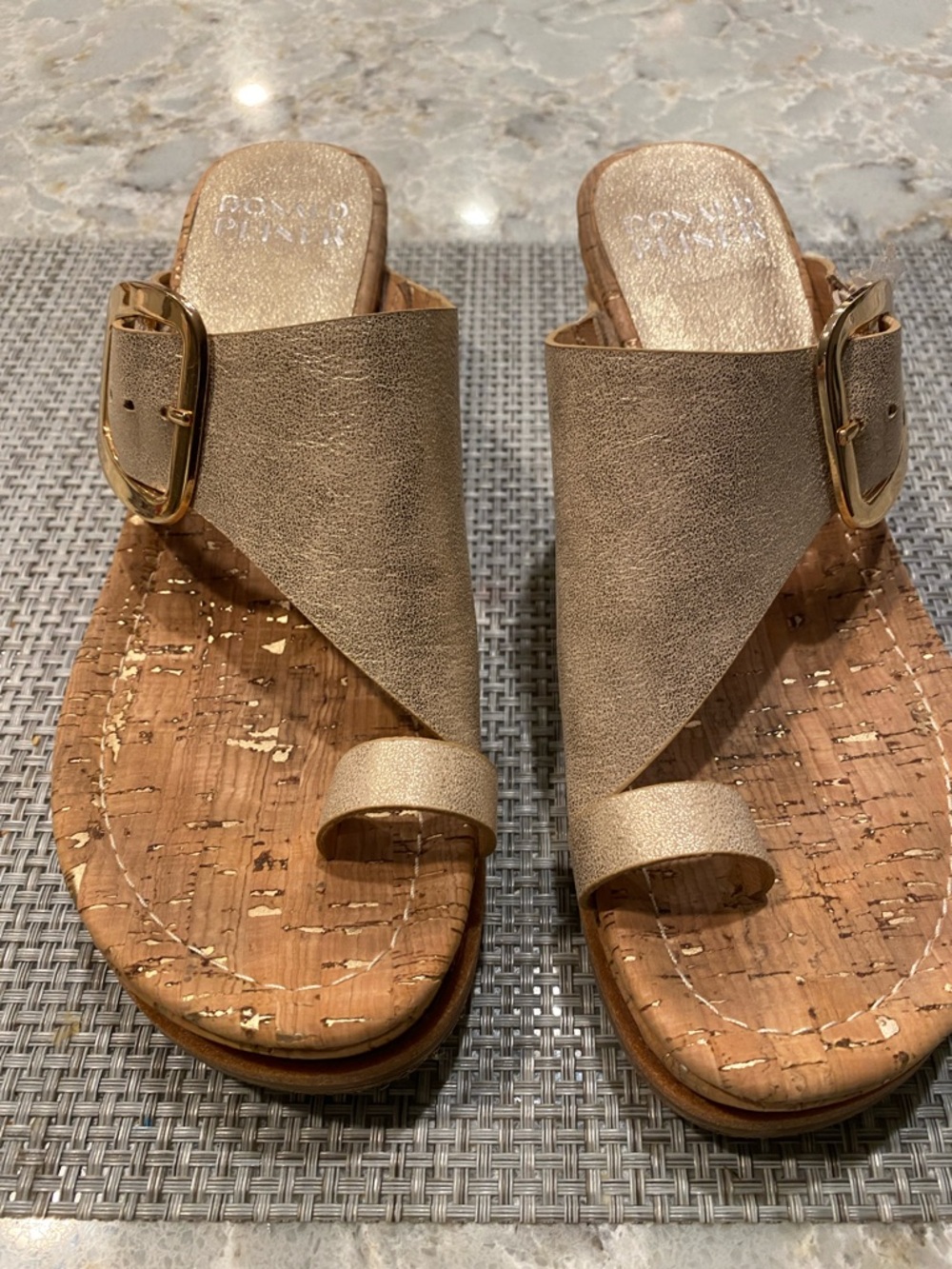 Donald J. Pliner Metallic Gold Cork-Effect Buckle Toe-Ring Sandals